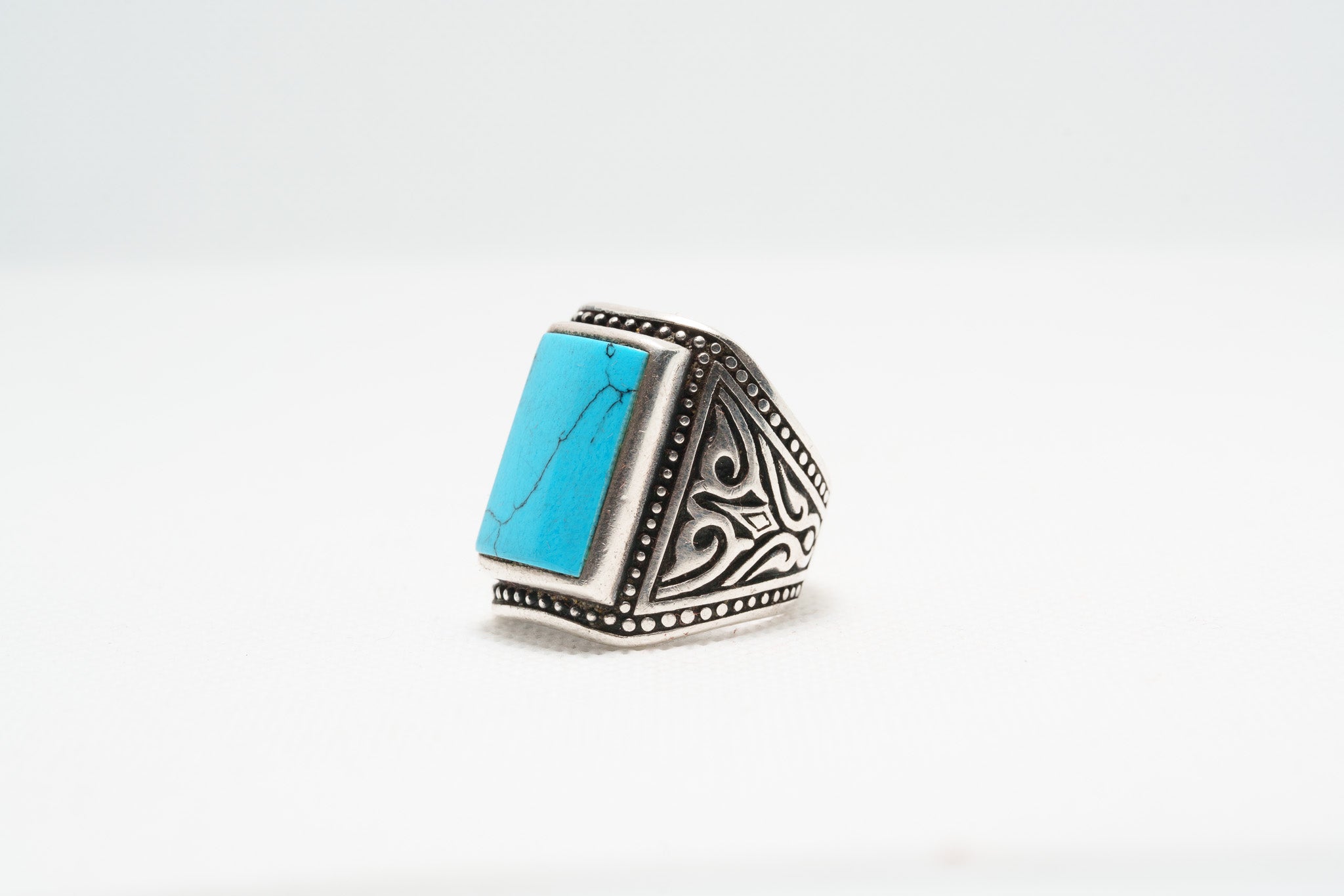 Nile Crest Signet Ring